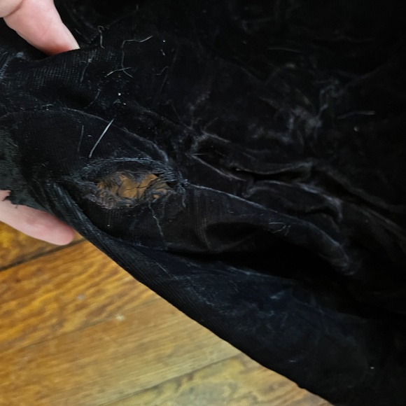 XS black velvet sidesaddle habit - Picture 9 of 10